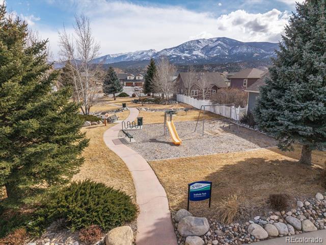 39 Trailside Circle