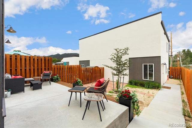 1115 E Street