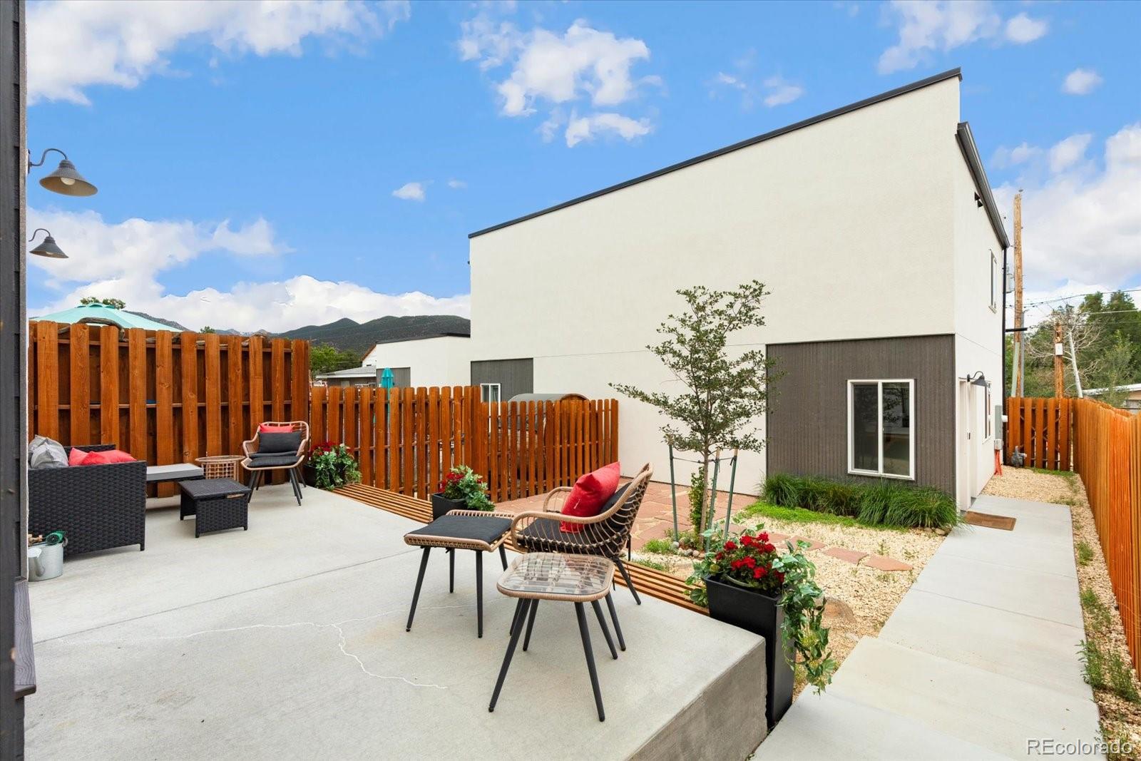 1115 E Street