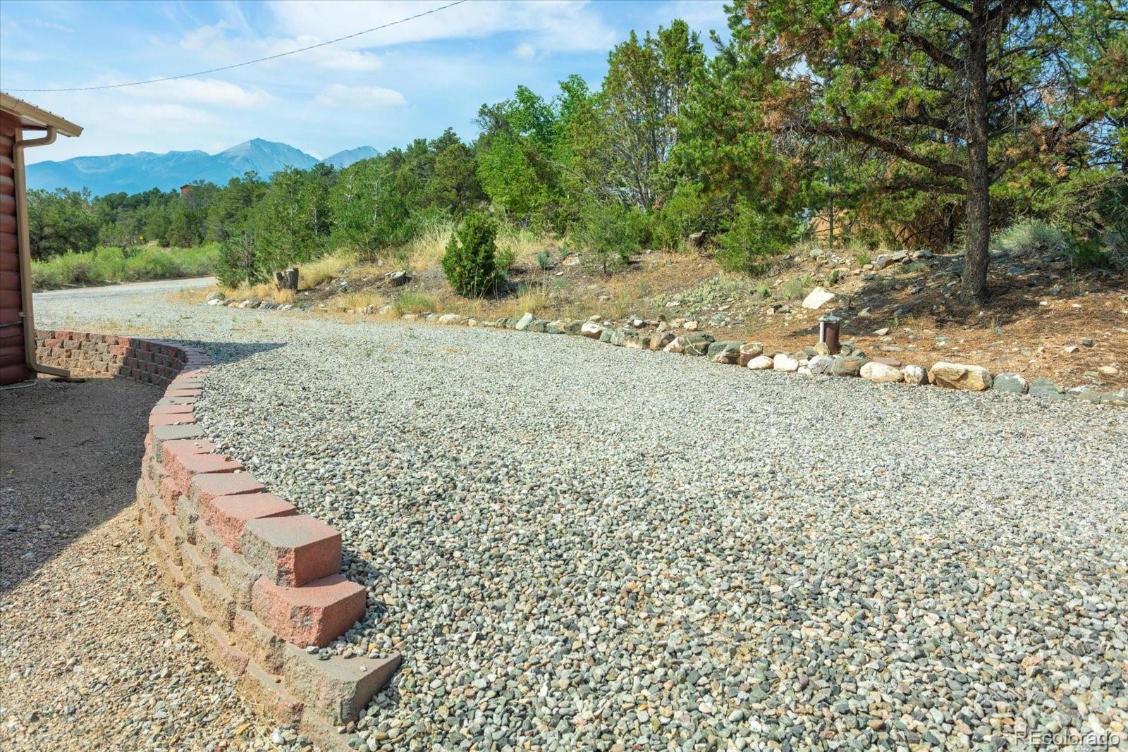 163 Holiday Hills Boulevard