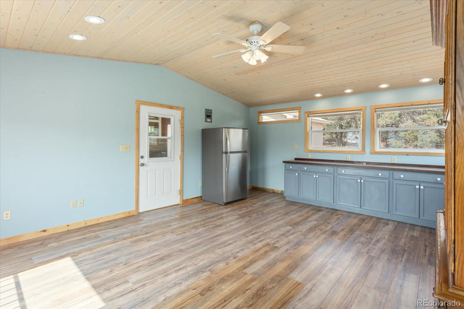 163 Holiday Hills Boulevard