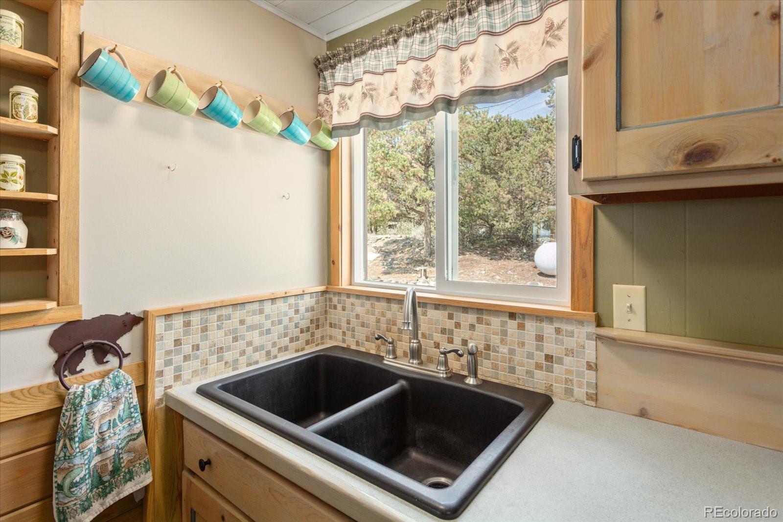 163 Holiday Hills Boulevard