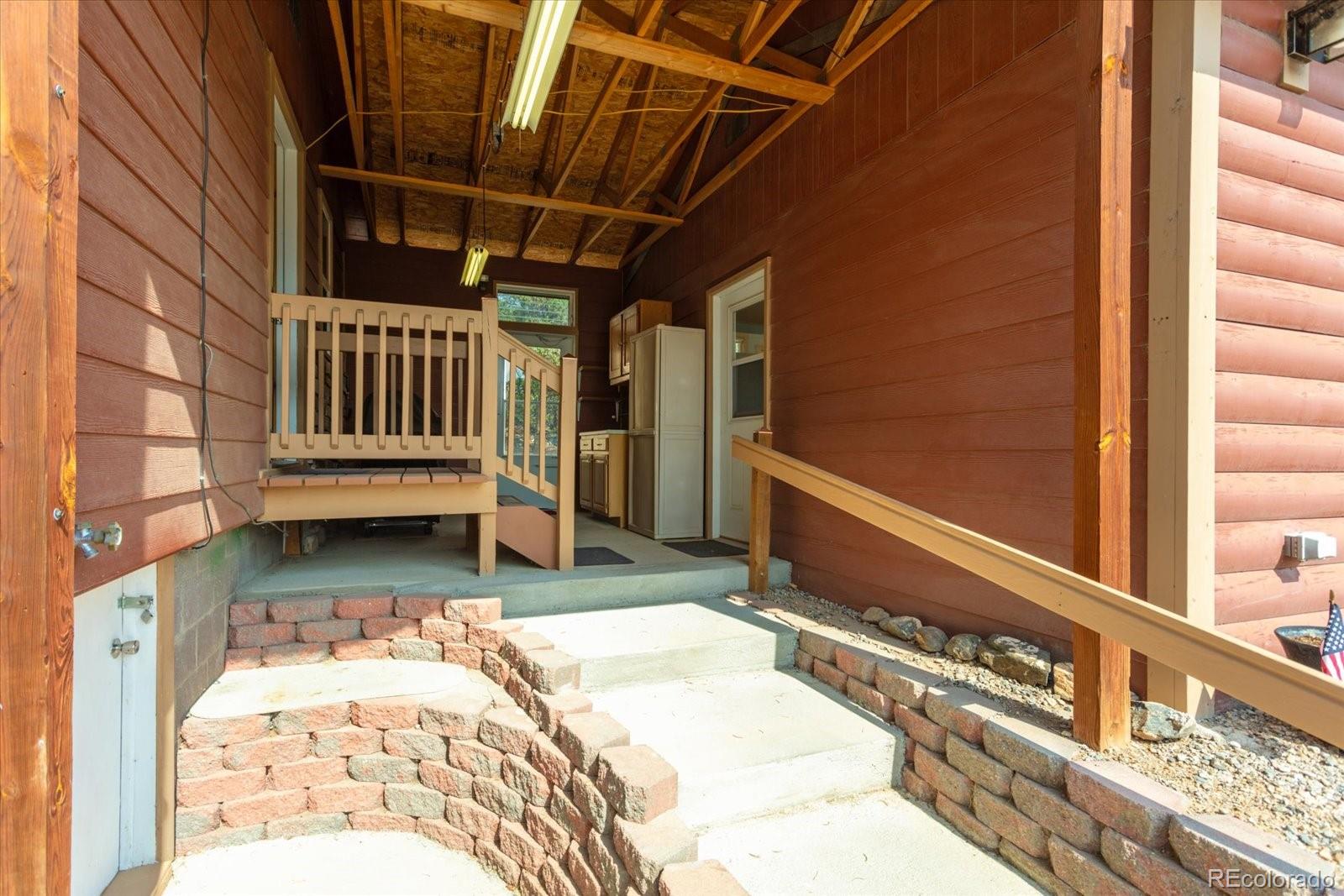 163 Holiday Hills Boulevard