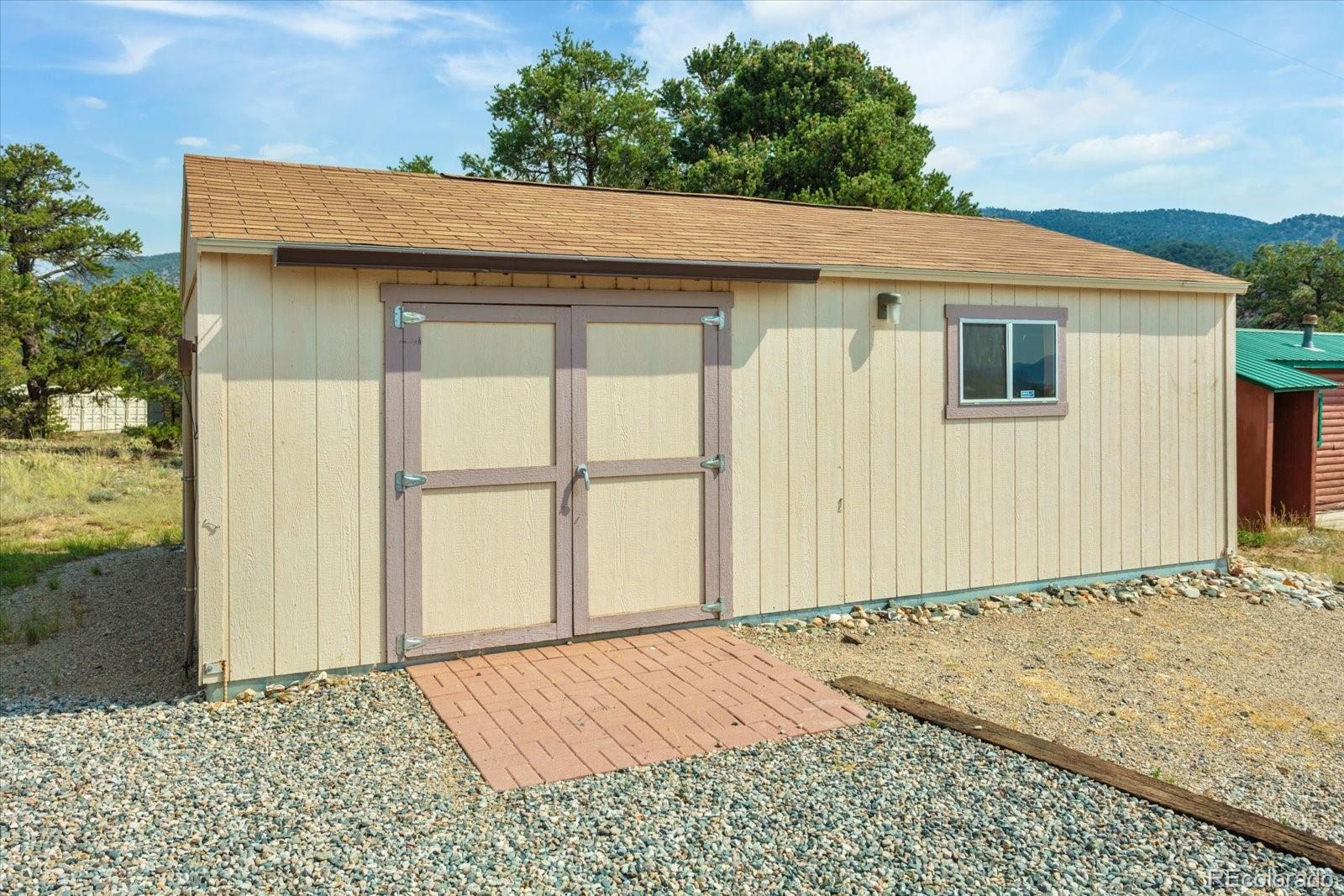 163 Holiday Hills Boulevard