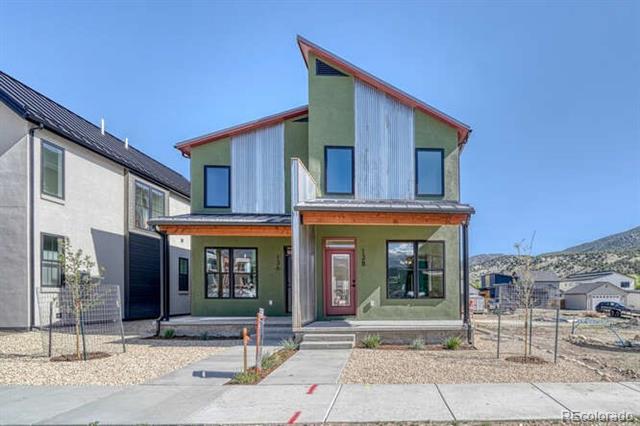 138 Chase Street Unit: B