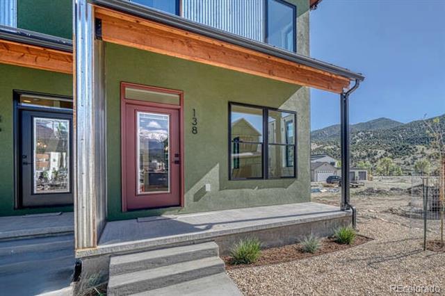 138 Chase Street Unit: B