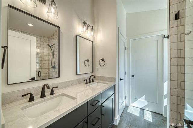 138 Chase Street Unit: B