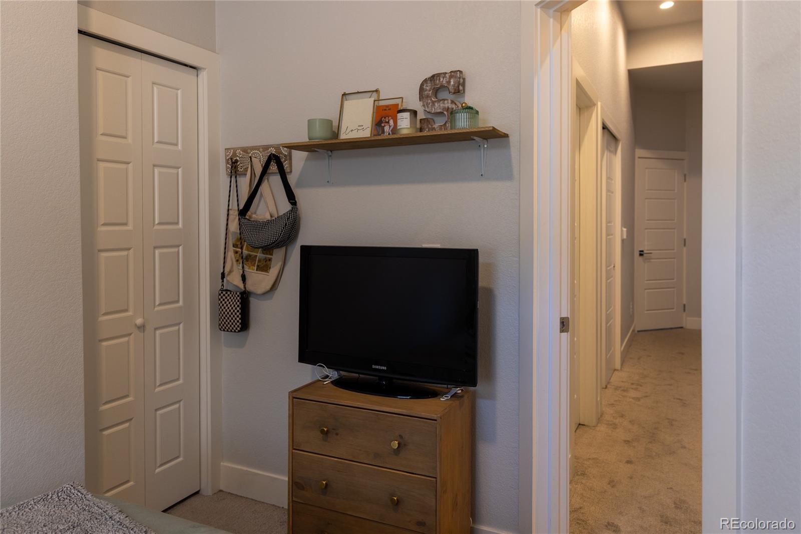 2350 Tremont Place Unit: 17