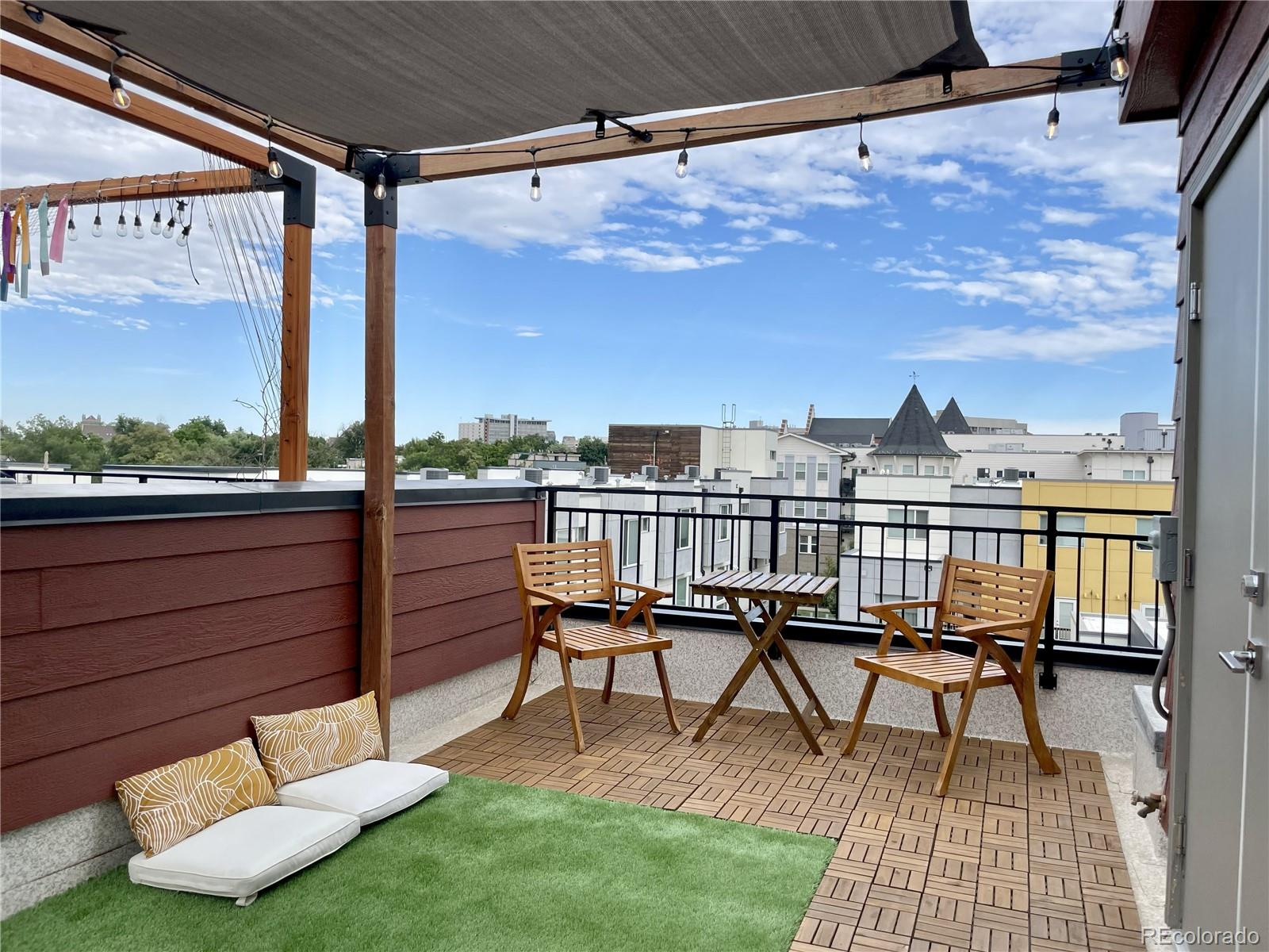 2350 Tremont Place Unit: 17