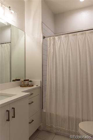 2350 Tremont Place Unit: 17
