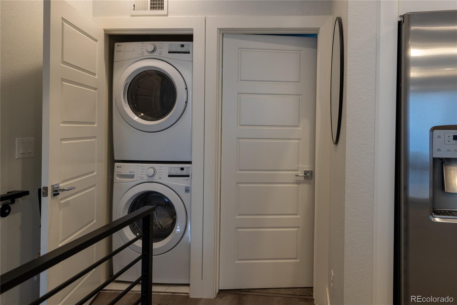 2350 Tremont Place Unit: 17