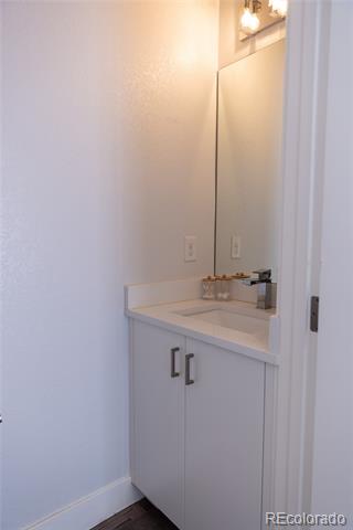 2350 Tremont Place Unit: 17