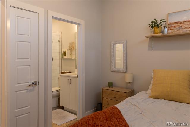 2350 Tremont Place Unit: 17