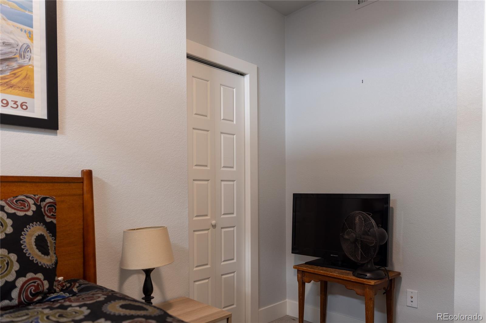 2350 Tremont Place Unit: 17