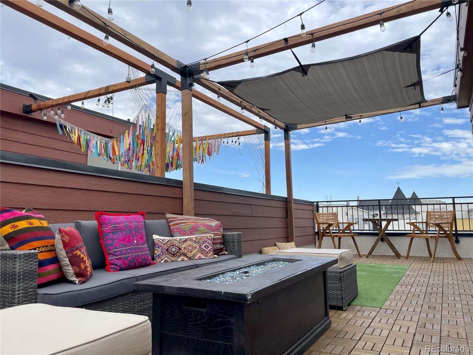 2350 Tremont Place Unit: 17