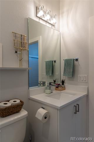 2350 Tremont Place Unit: 17