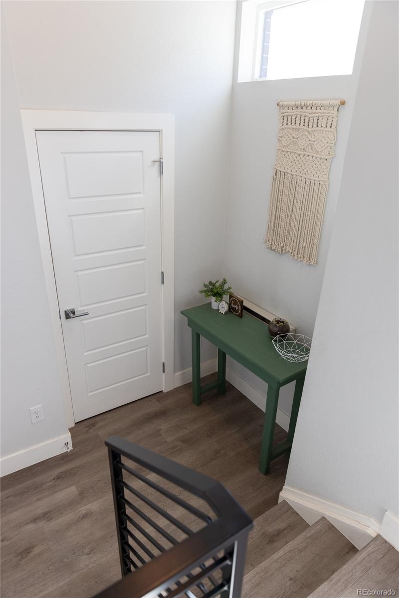 2350 Tremont Place Unit: 17
