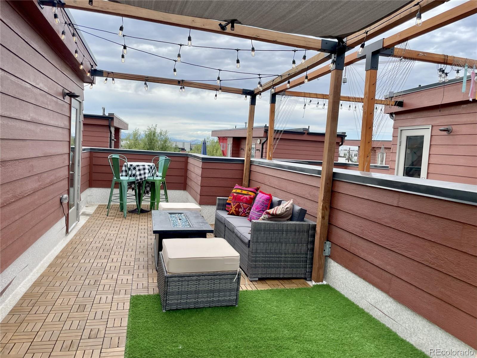 2350 Tremont Place Unit: 17