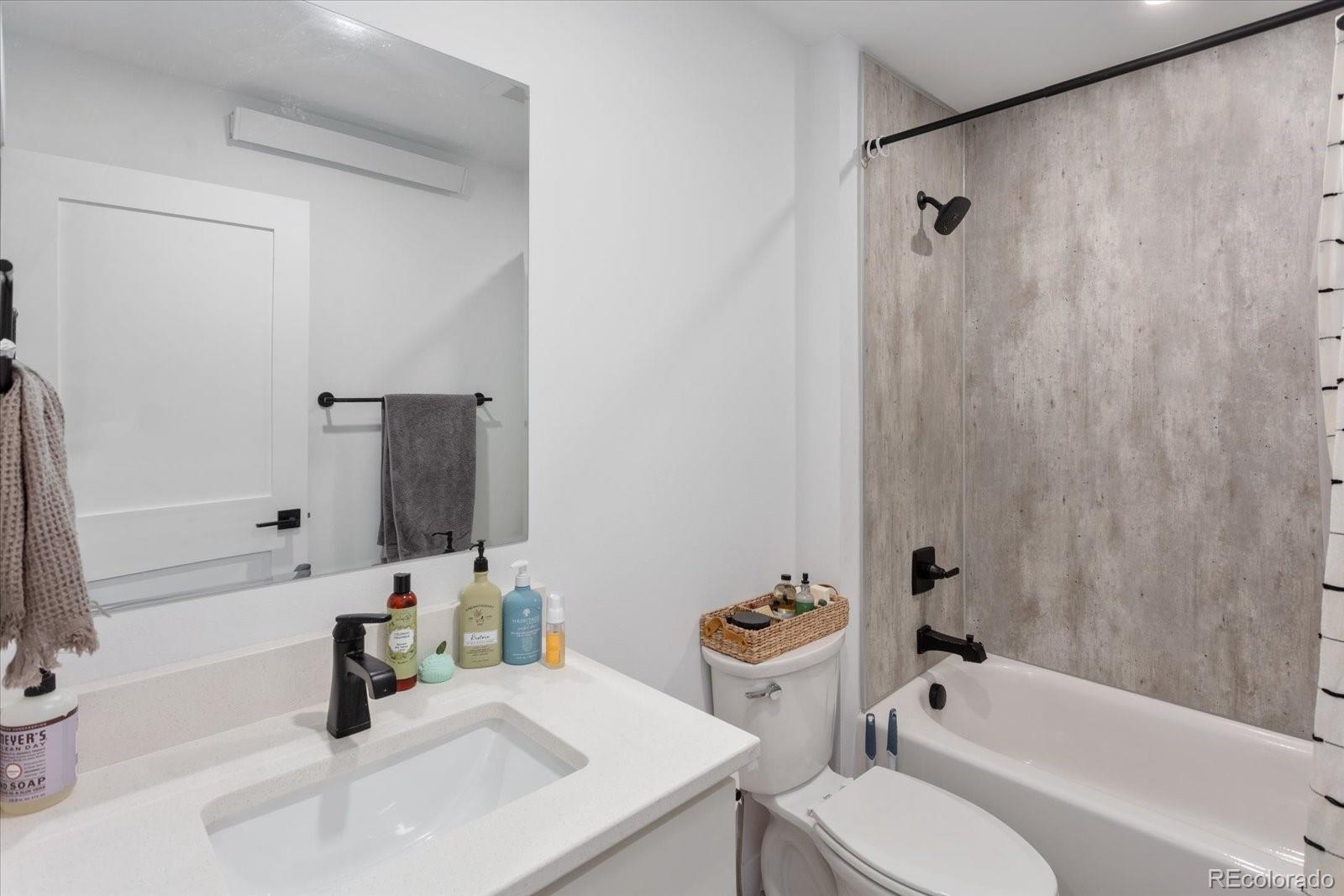 10503 Engelmann Avenue