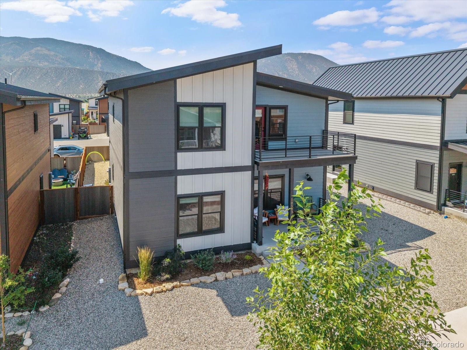 10503 Engelmann Avenue