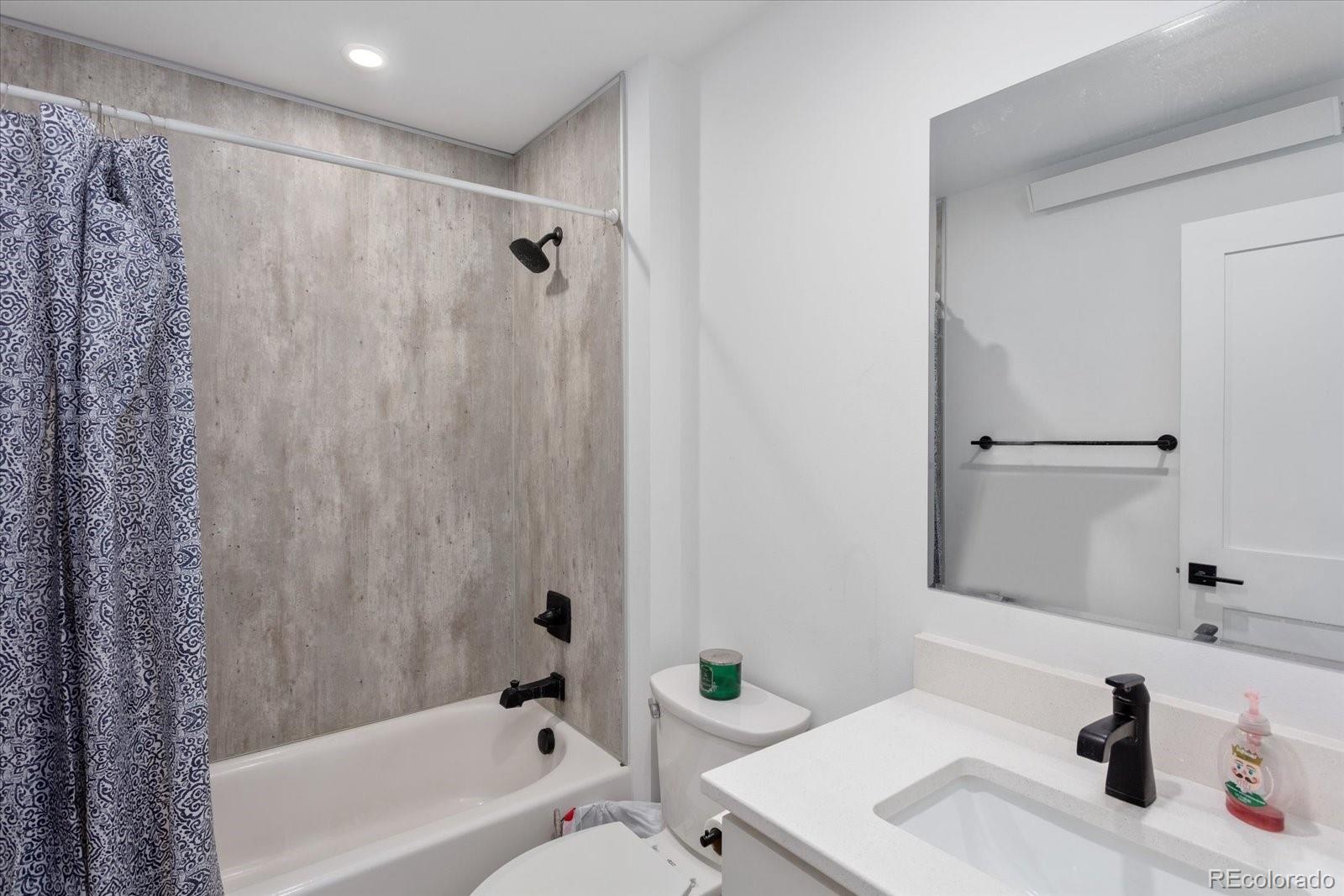 10503 Engelmann Avenue