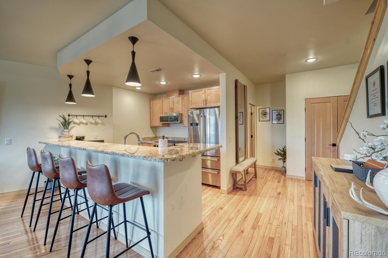 129 W Sackett Avenue Unit: I