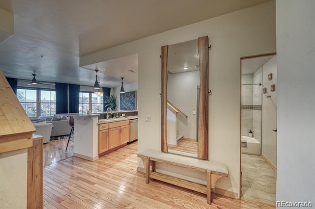 129 W Sackett Avenue Unit: I