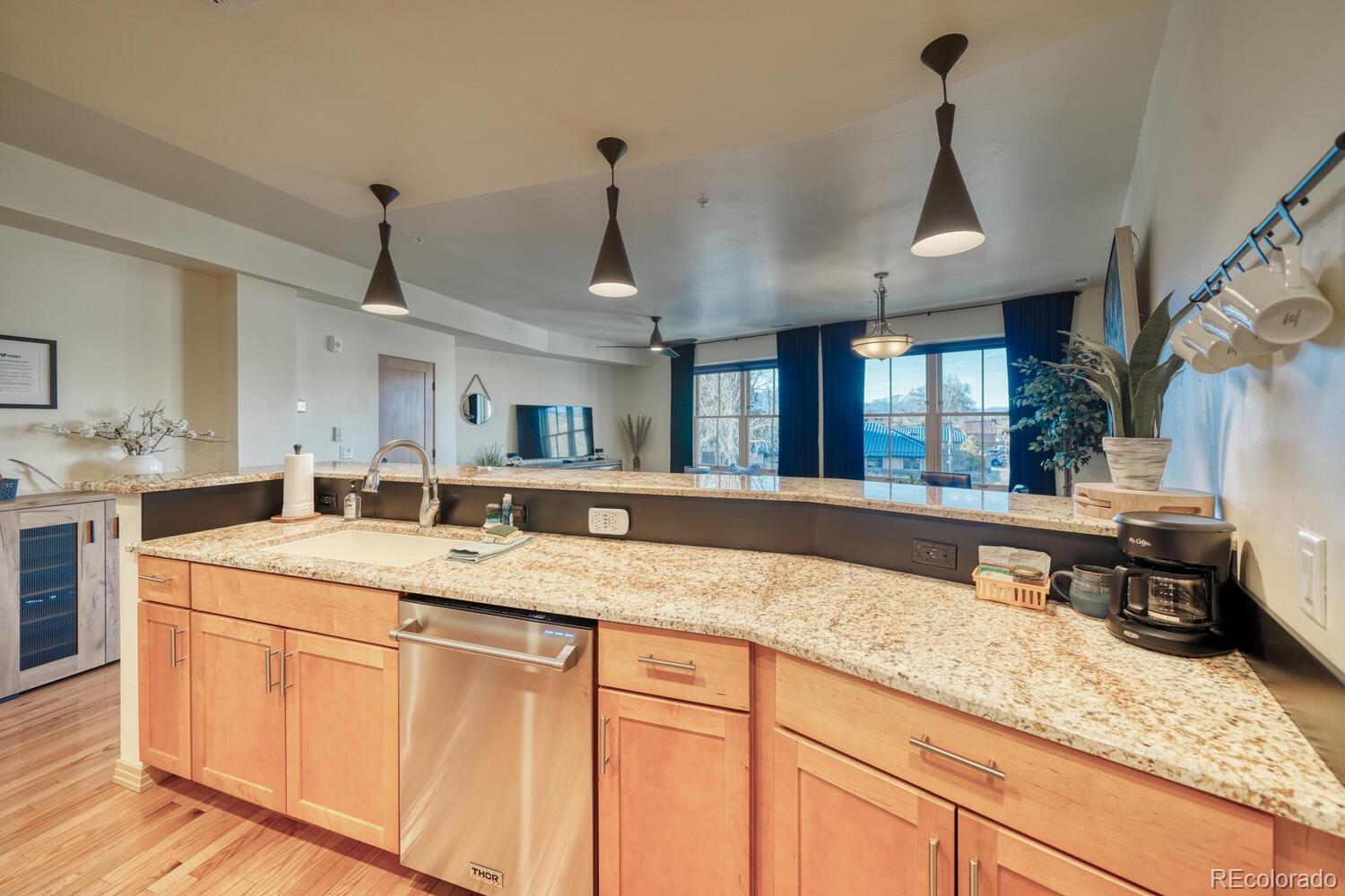 129 W Sackett Avenue Unit: I