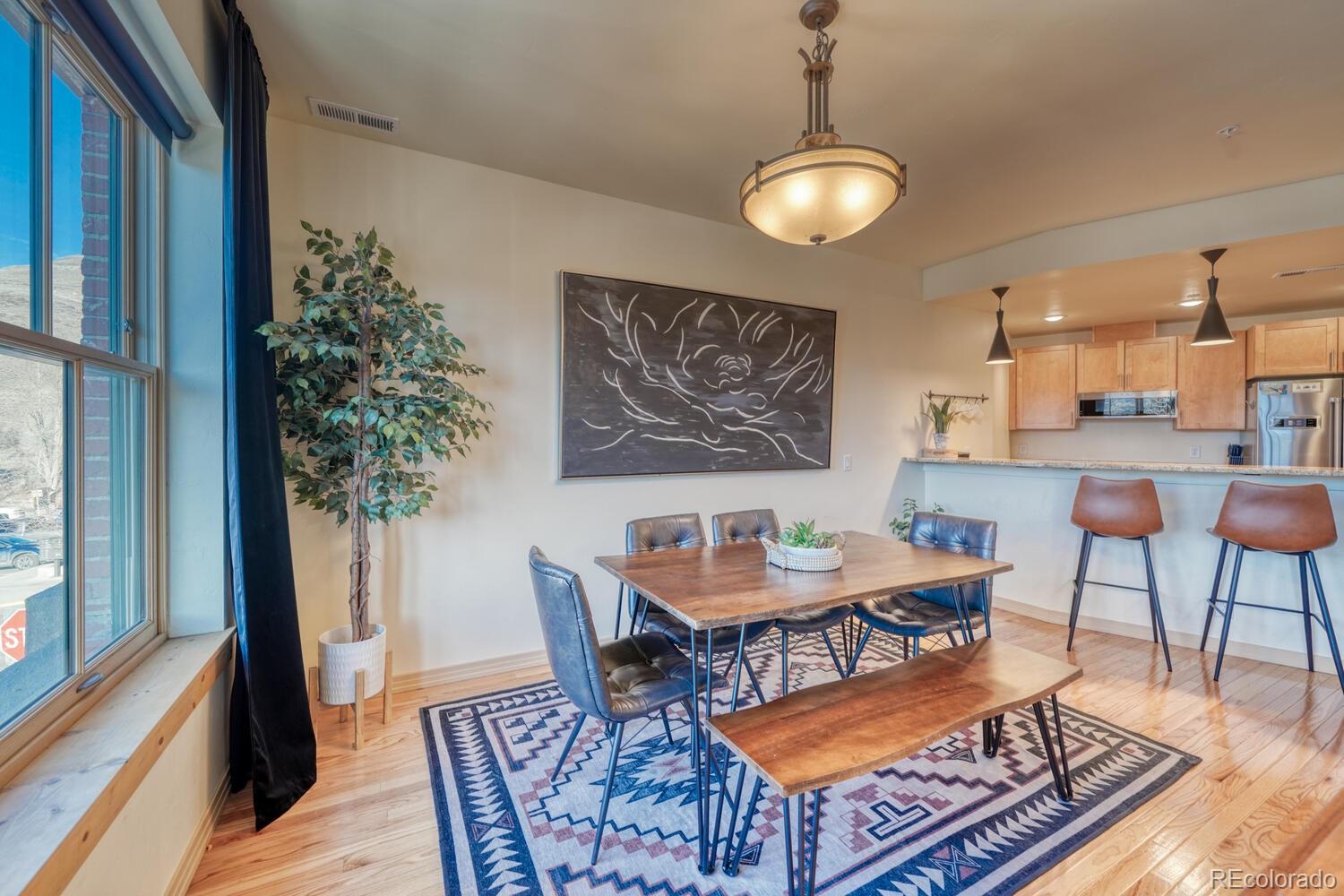 129 W Sackett Avenue Unit: I