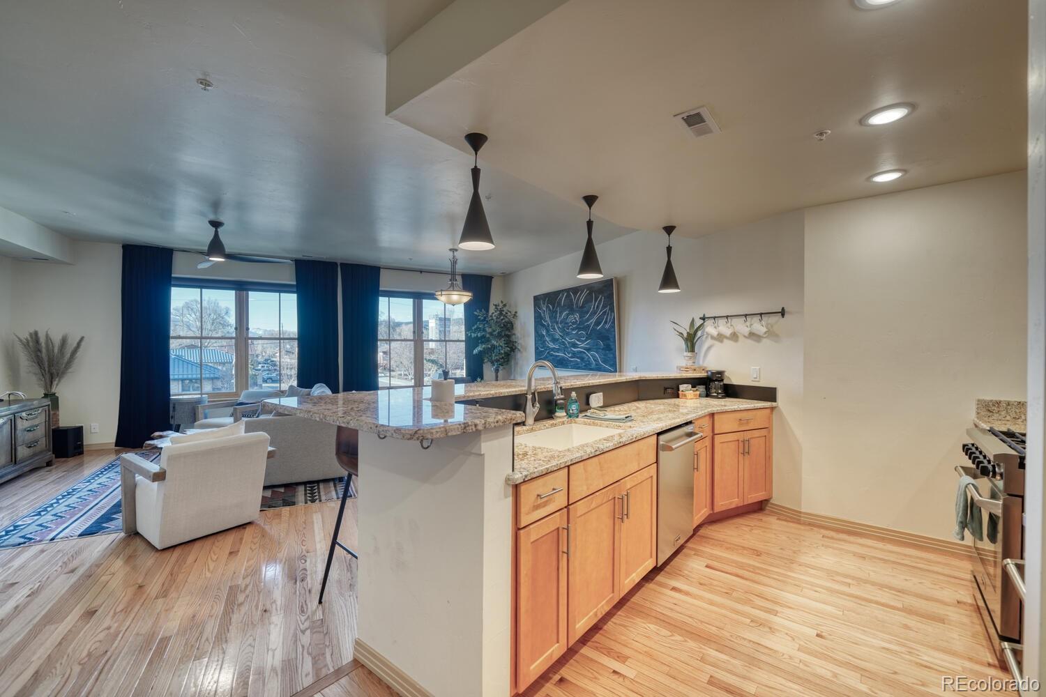 129 W Sackett Avenue Unit: I