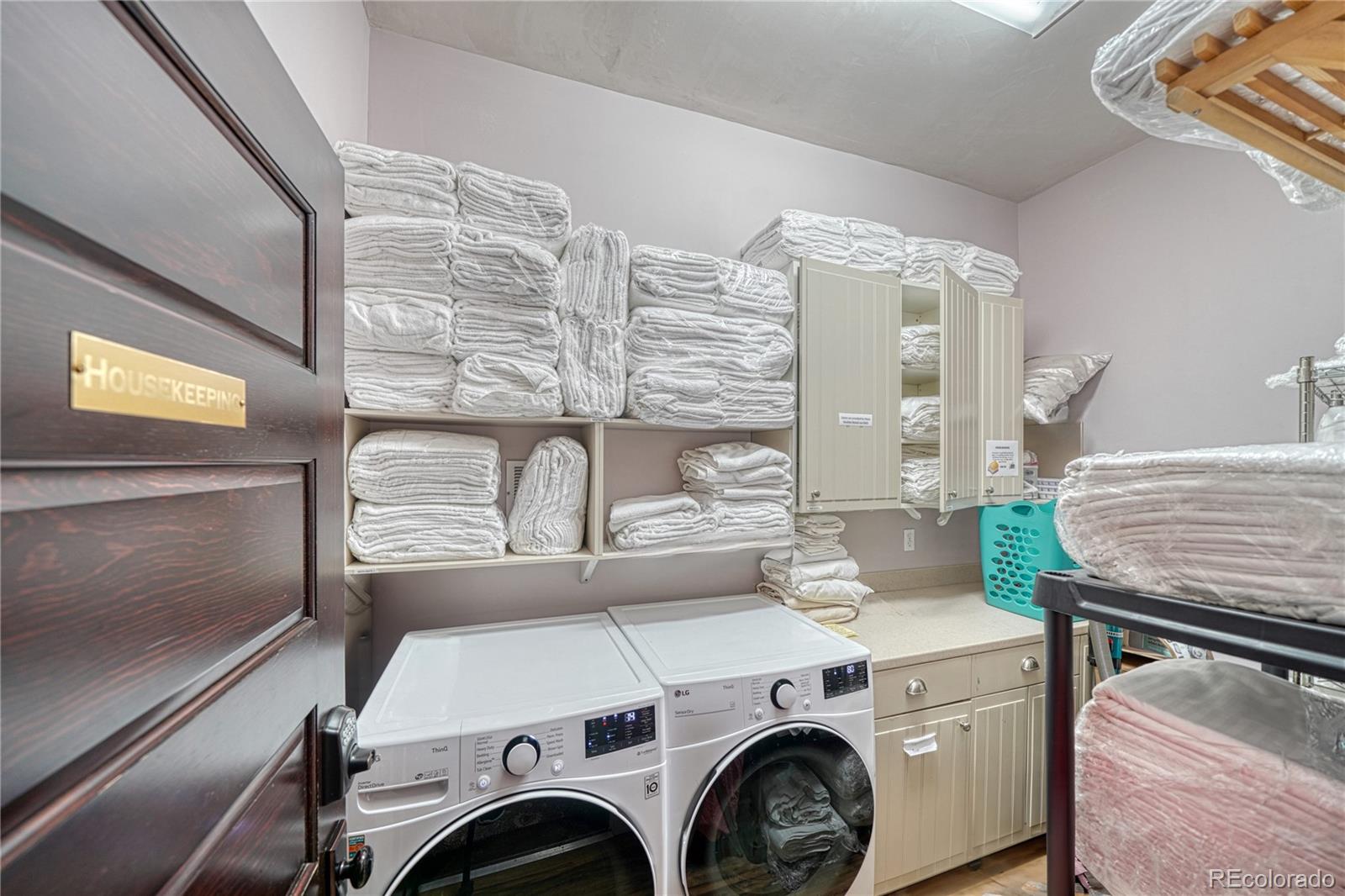 204 N F Street Unit: D1/301