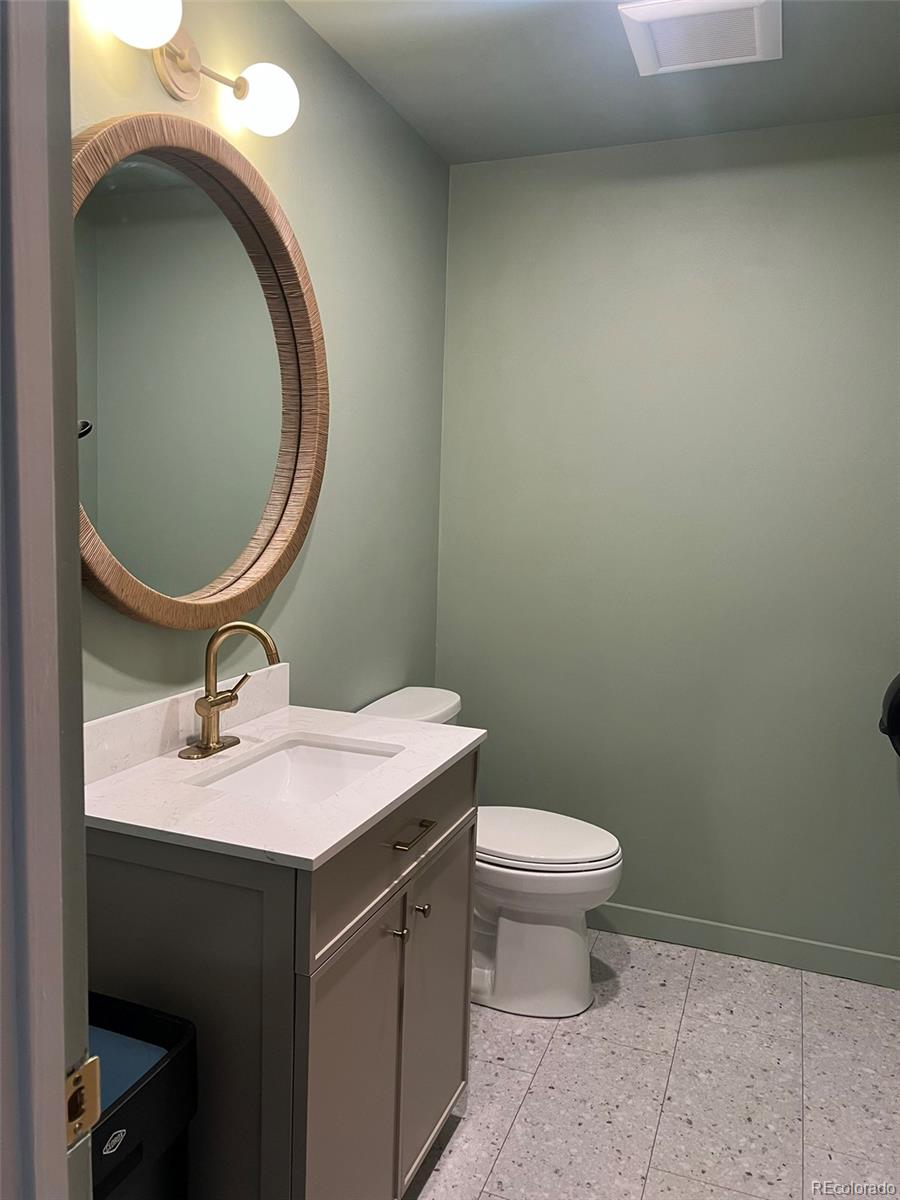 139 E 3rd Street Unit: 4