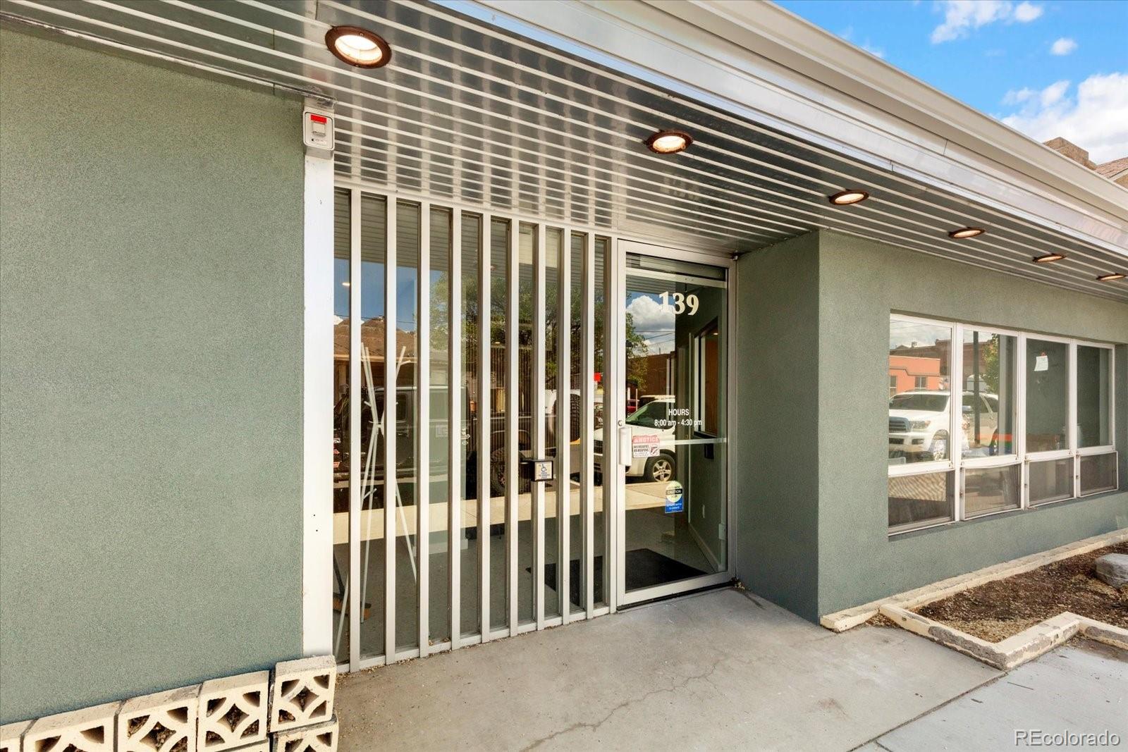 139 E 3rd Street Unit: 4