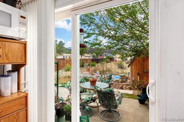 102 & 104 Palmer Avenue