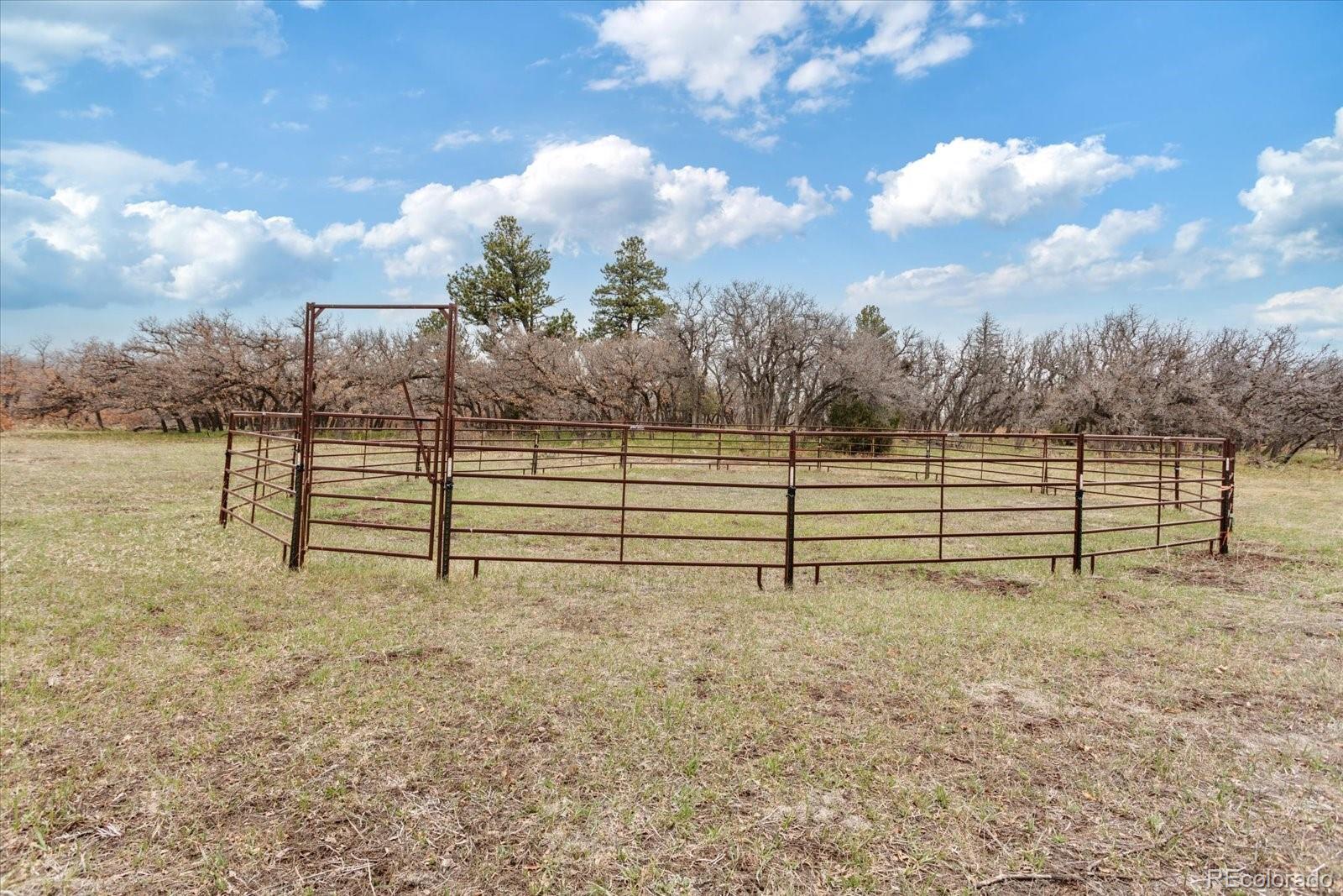 1423 County Road 192