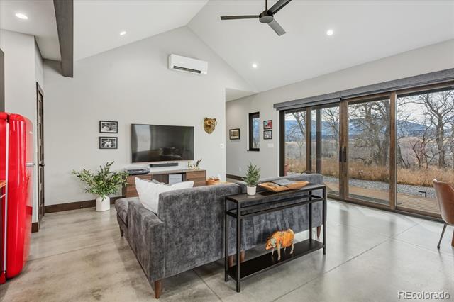 8995 Salix Road