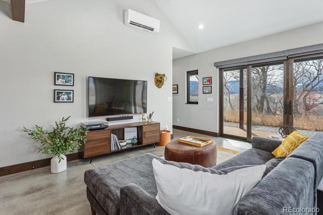 8995 Salix Road
