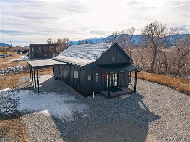 8995 Salix Road