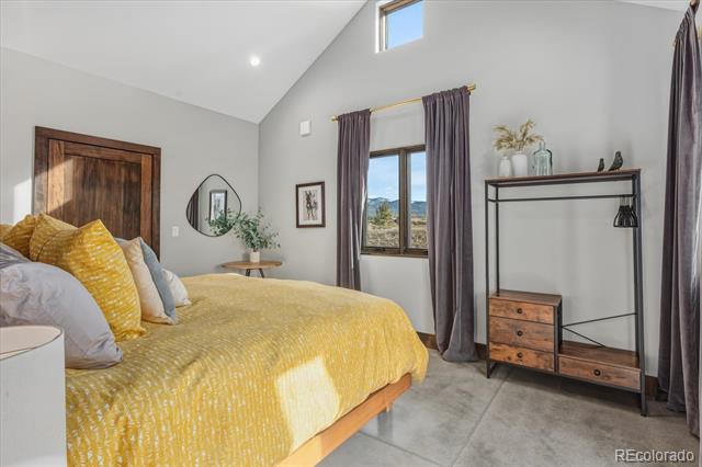 8995 Salix Road