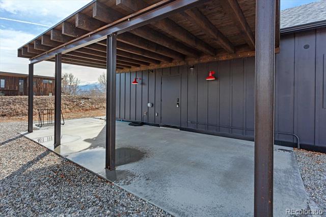 8995 Salix Road