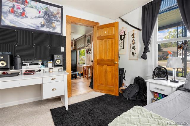 622 W 2nd Street