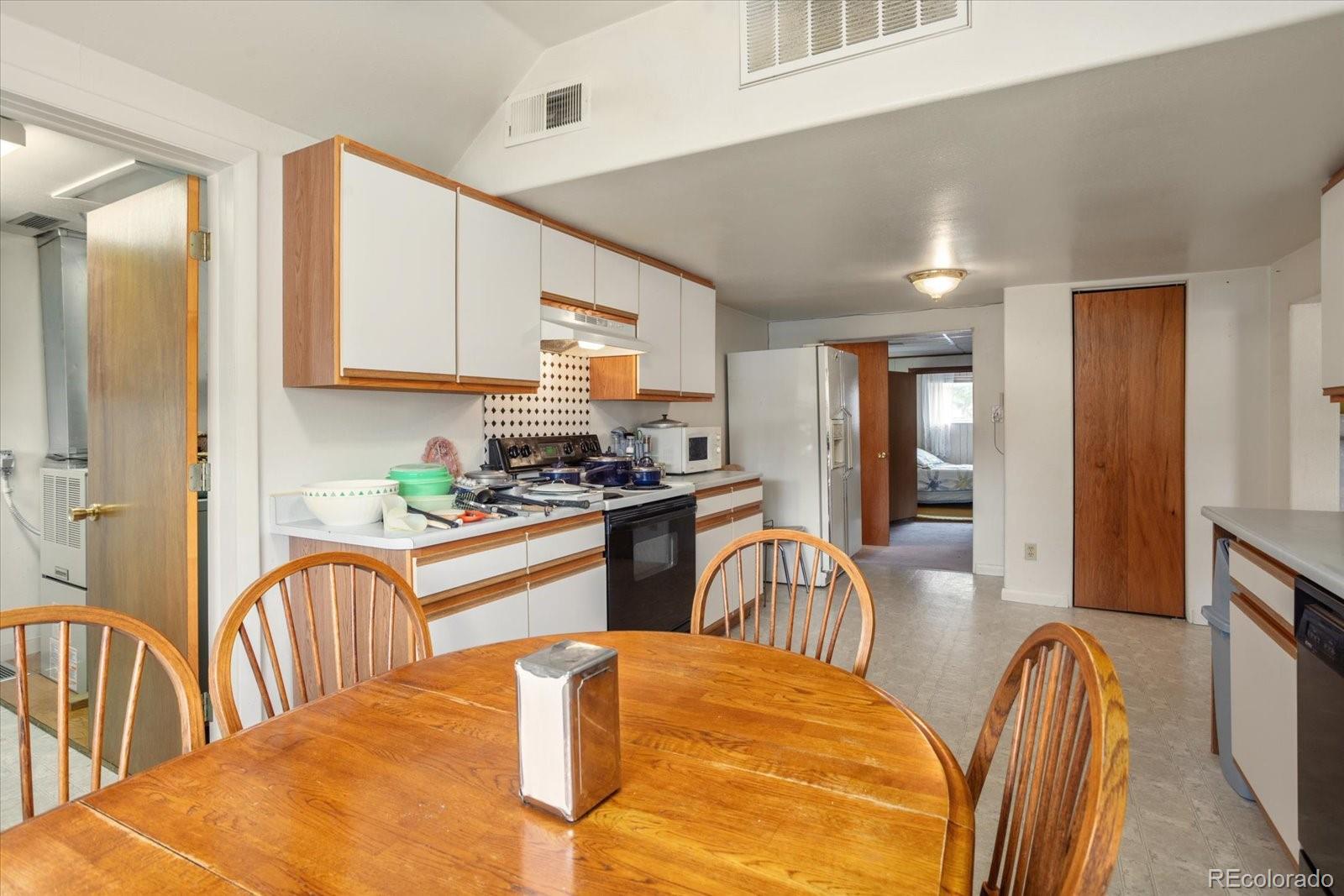 813 W 2nd Street