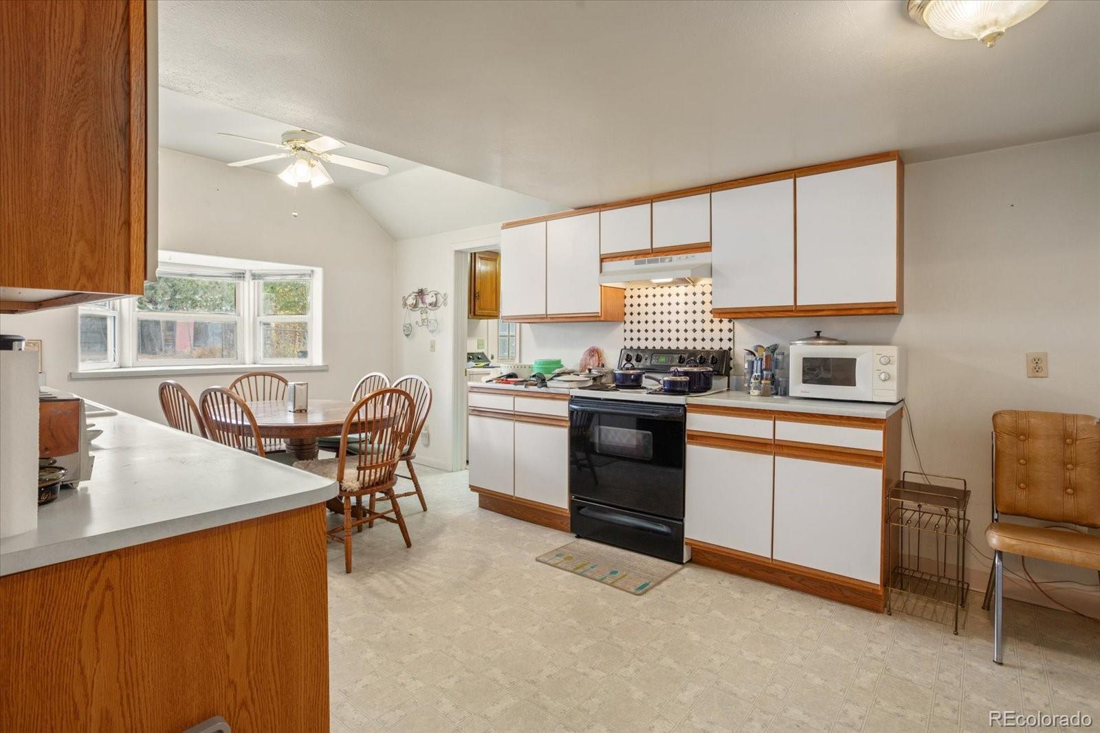 813 W 2nd Street