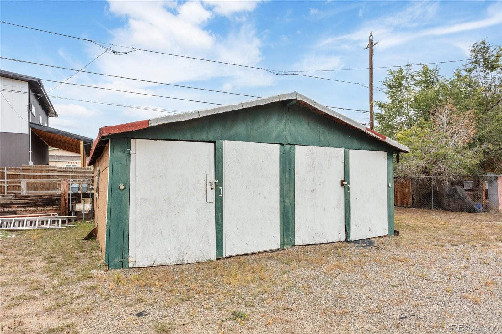 813 W 2nd Street