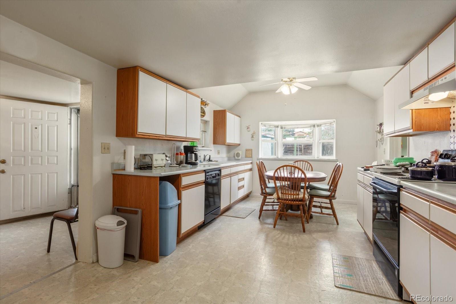 813 W 2nd Street