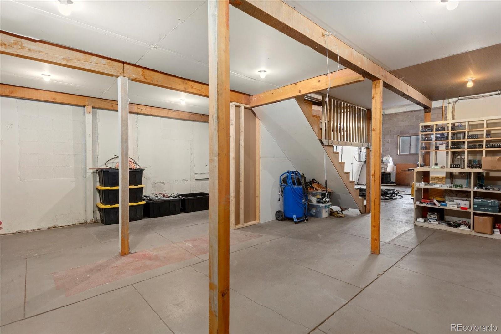 330 W Grand Avenue