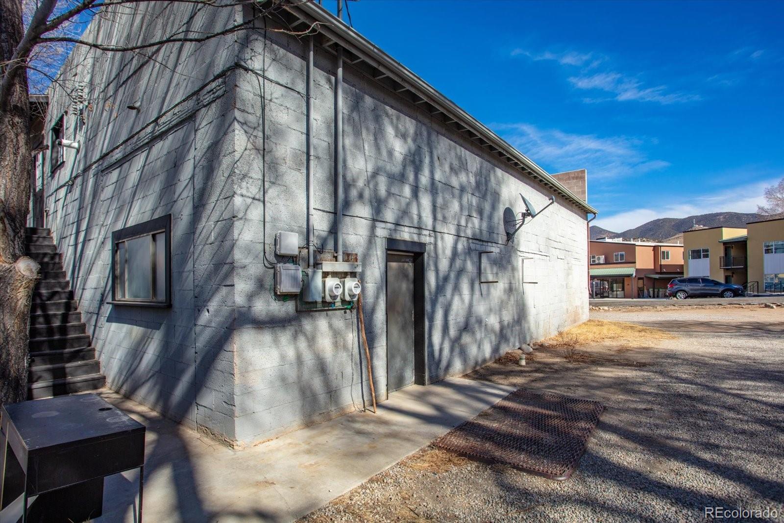 330 W Grand Avenue
