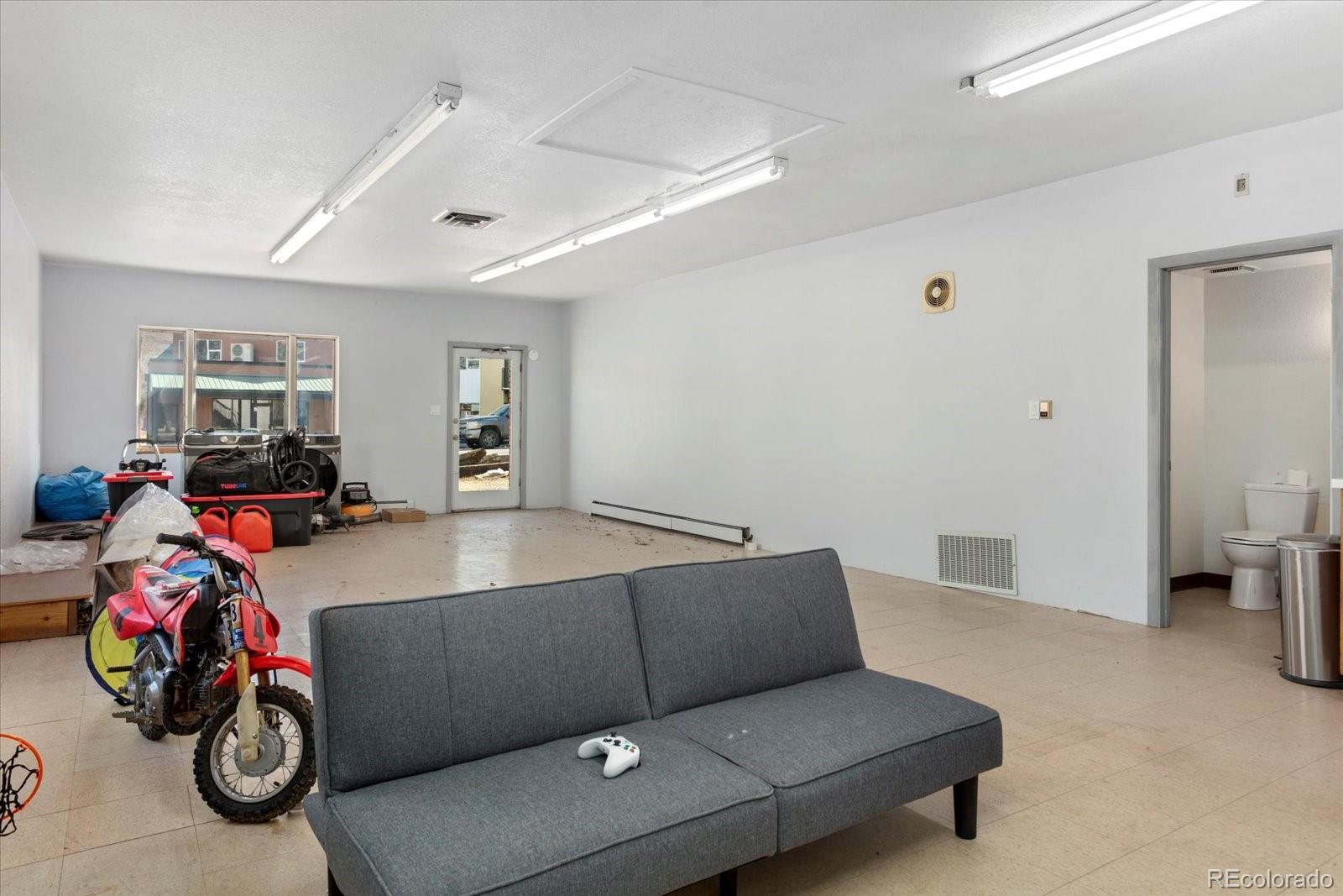 330 W Grand Avenue