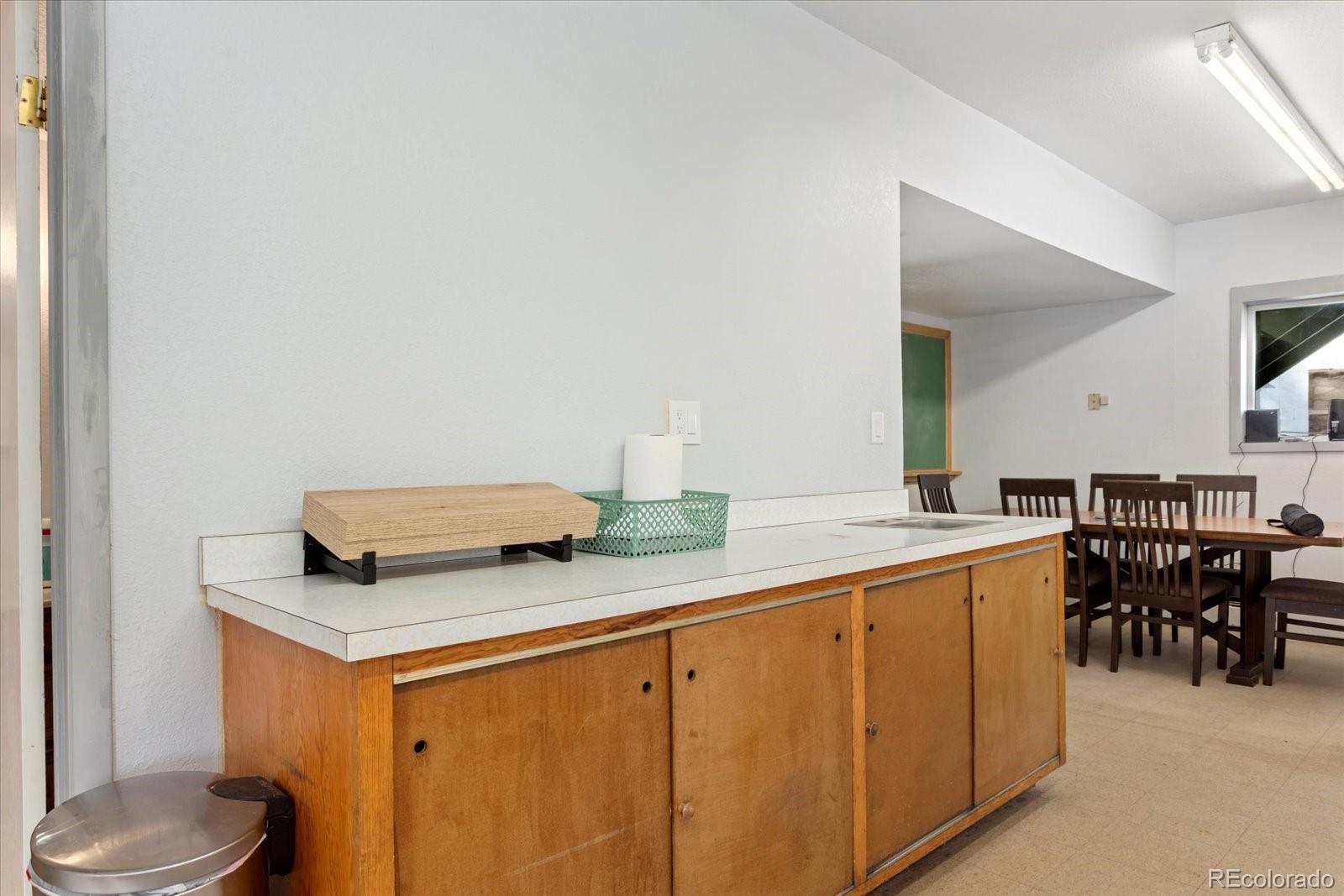 330 W Grand Avenue
