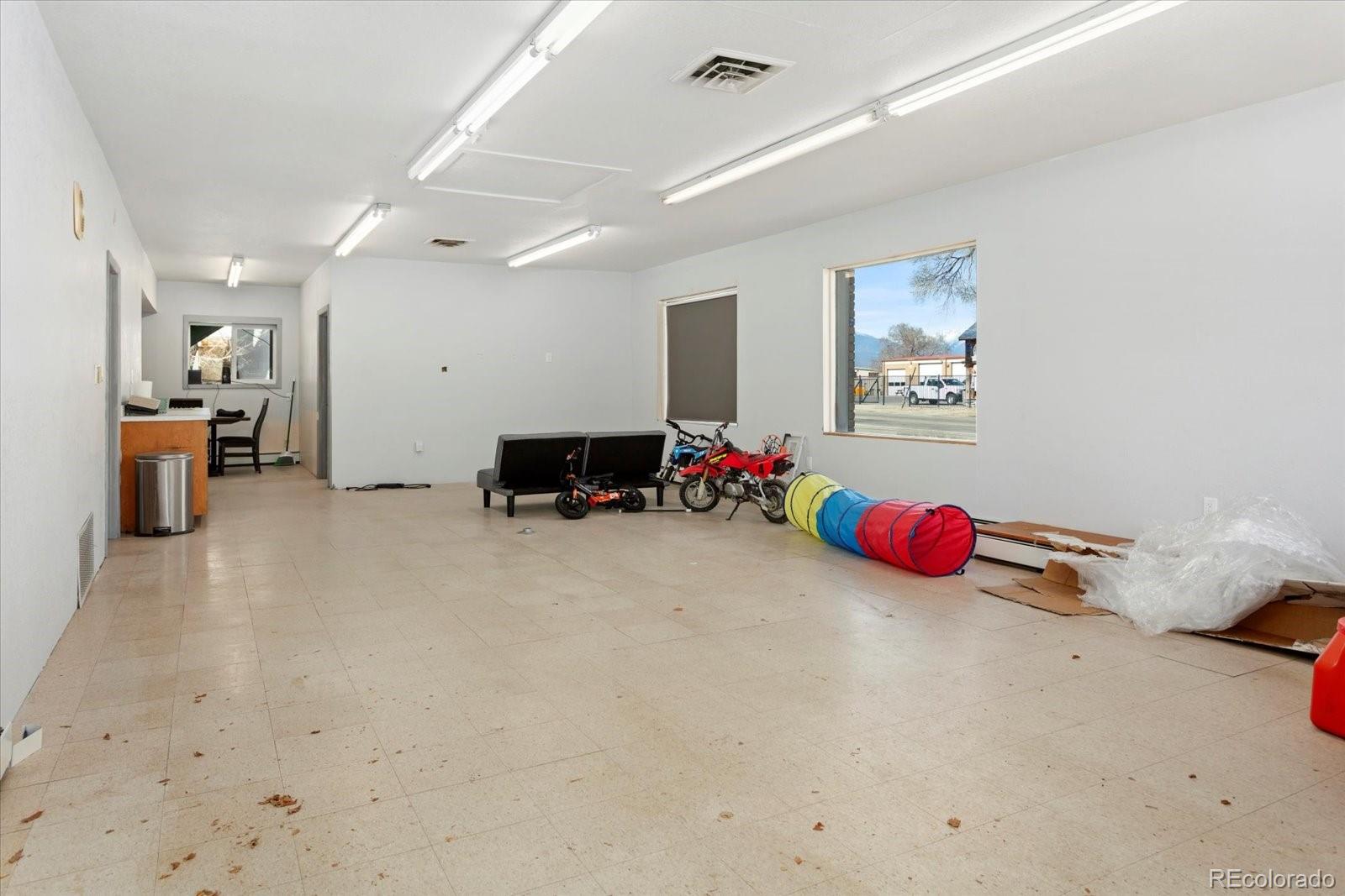 330 W Grand Avenue